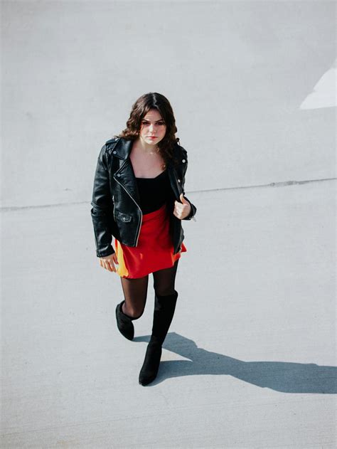 Teen Solo Photos, Download The BEST Free Teen Solo Stock.